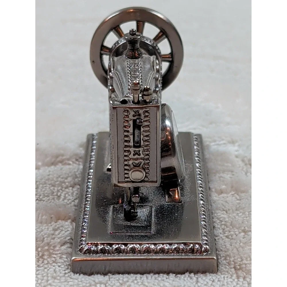 Martha Pullen Vintage Style Sewing Machine Clock Miniature Collectible